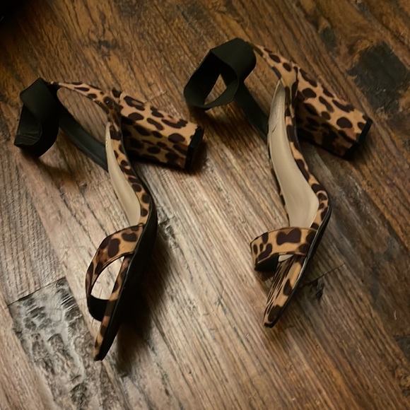 Animal print low heel new size 10 - Picture 3 of 3